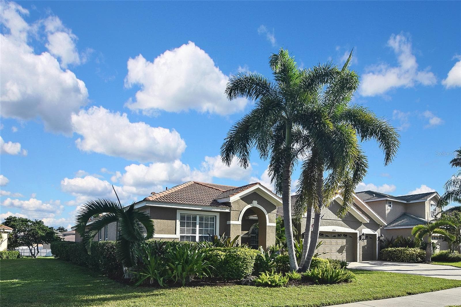 Single Family Residence at 1711 PINYON PINE DR, SARASOTA, photo 2 of 66