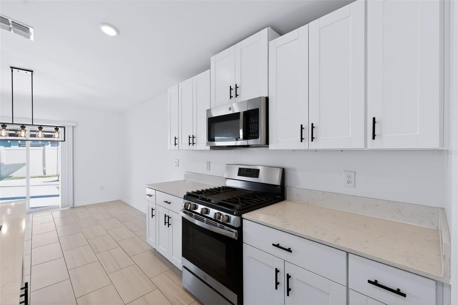 Single Family Residence at 35069 BRACKETT BND, ZEPHYRHILLS, photo 10 of 33