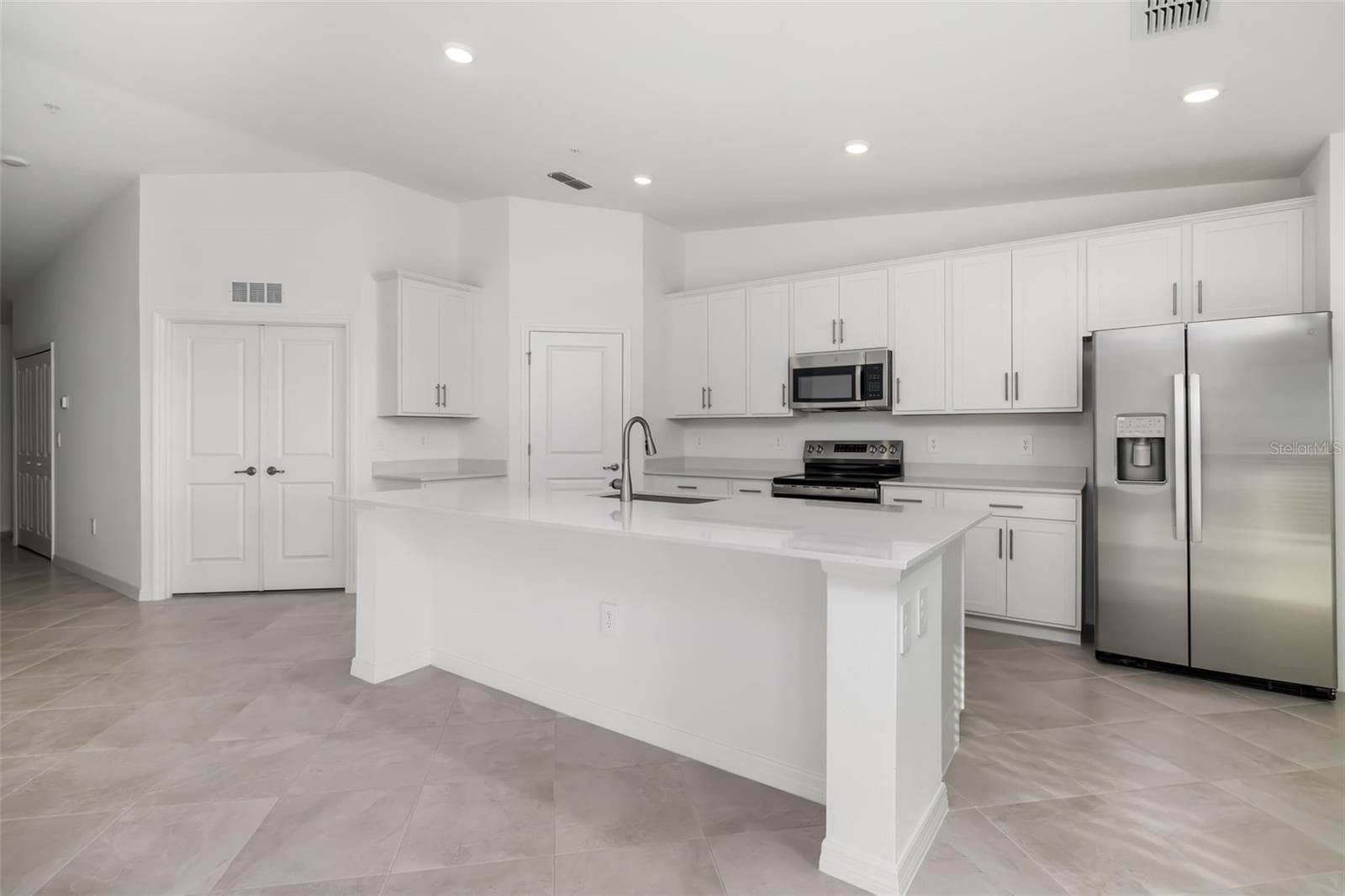 Condominium at 19015 SCALLOP LOOP #204, LAKEWOOD RANCH, photo 4 of 77