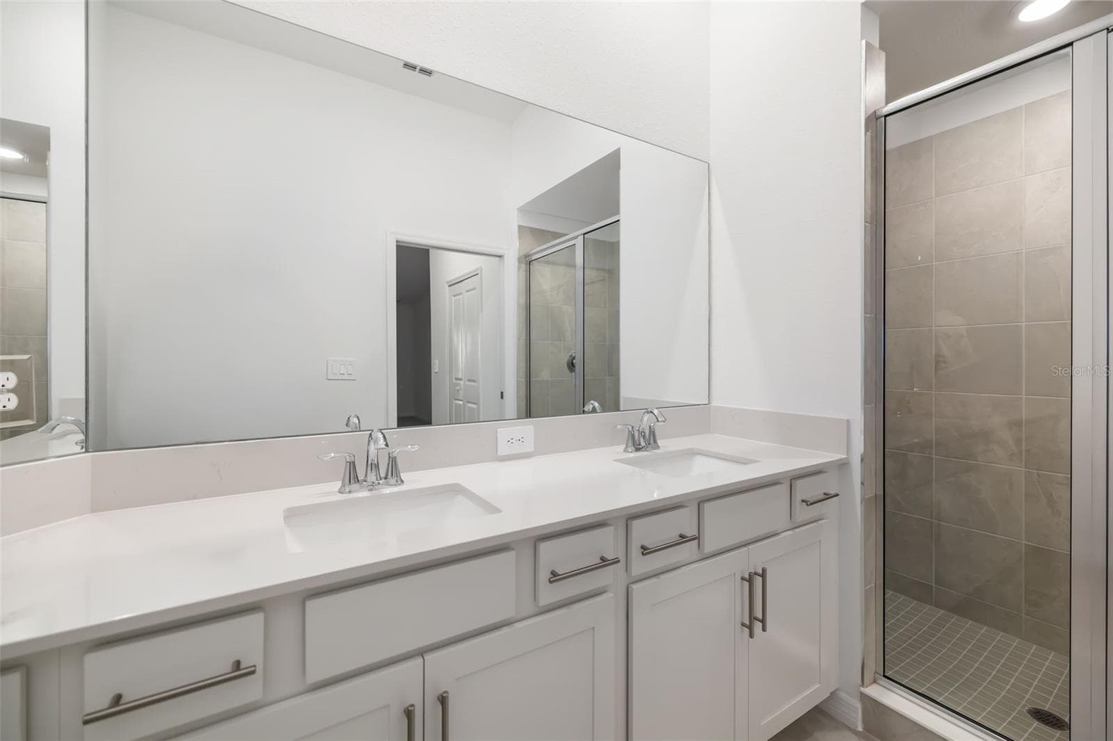 Condominium at 19015 SCALLOP LOOP #204, LAKEWOOD RANCH, photo 28 of 77