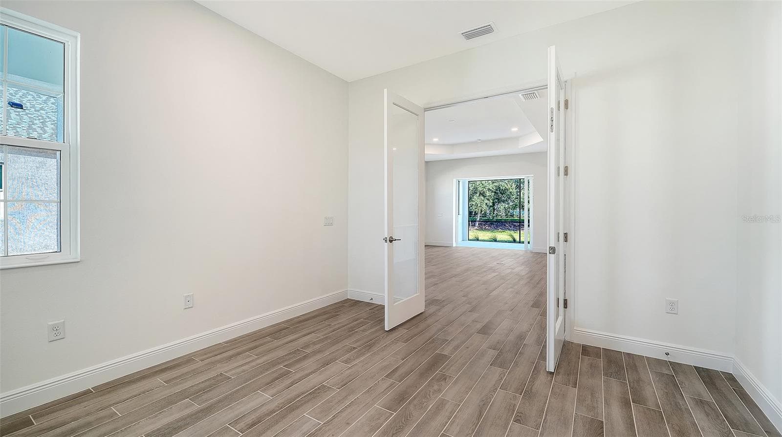 Single Family Residence at 13916 PAINTED LOOP, PARRISH, photo 14 of 31