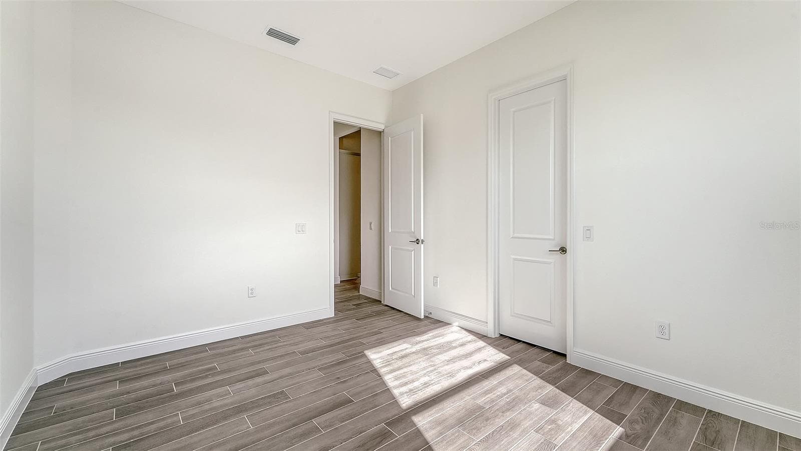 Single Family Residence at 13916 PAINTED LOOP, PARRISH, photo 21 of 31