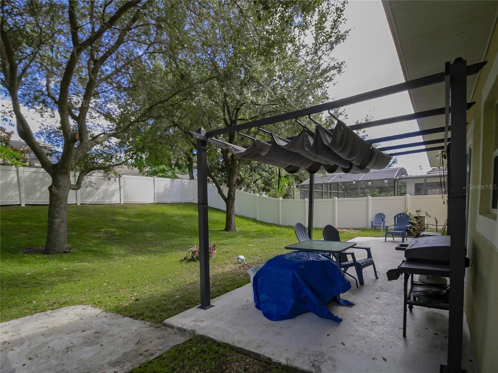 Single Family Residence at 216 TRES REYES LN, GROVELAND, photo 35 of 40