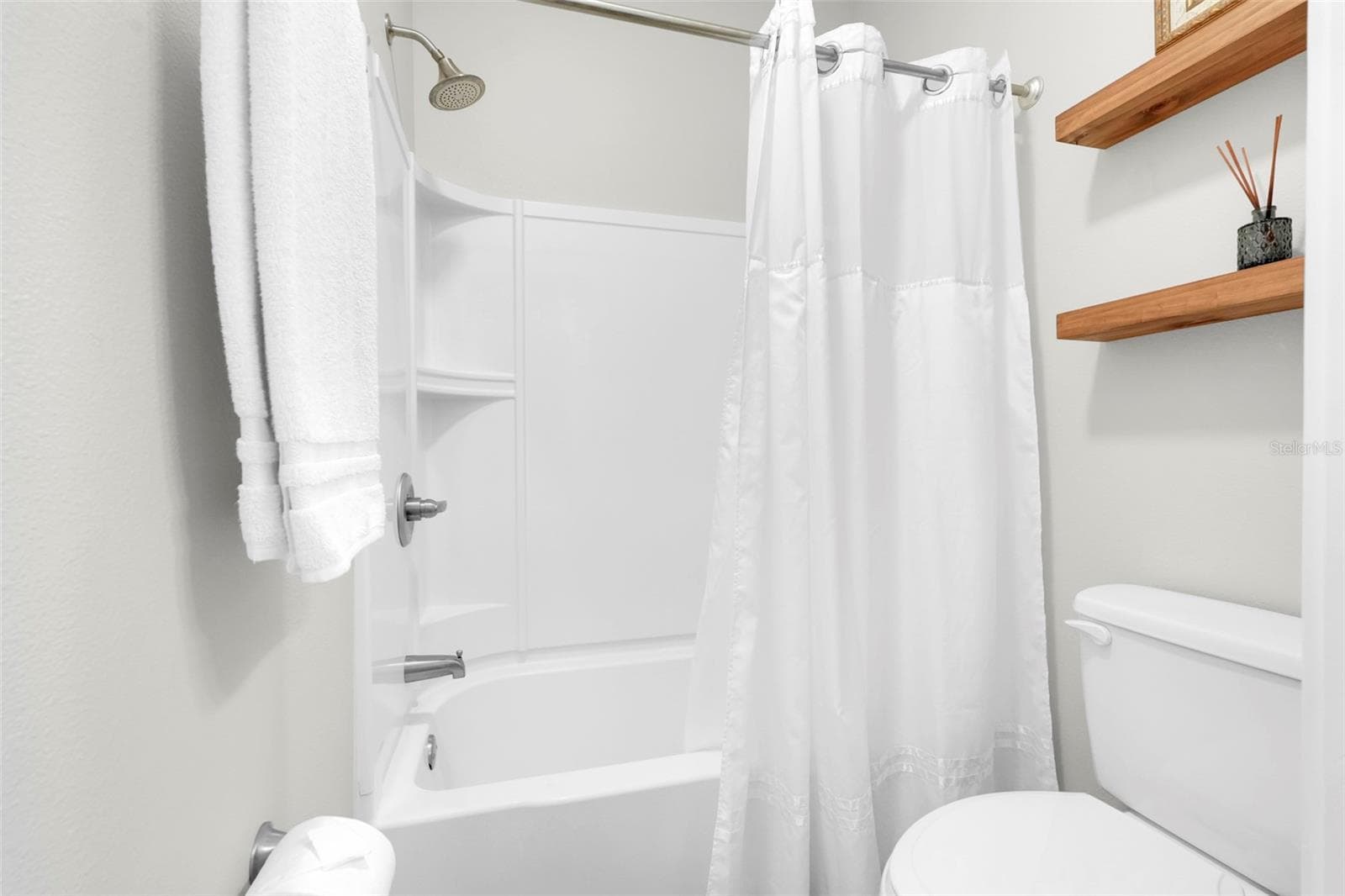 Bathroom 2 - 6100 OCILLA LOOP, CLERMONT