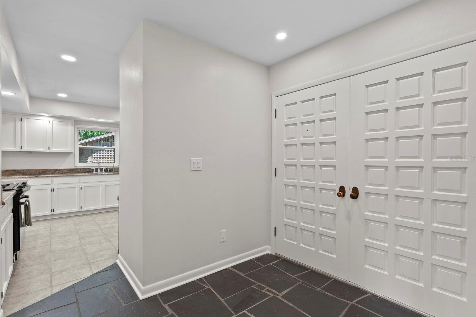 Single Family Residence at 17127 RAINBOW TER, ODESSA, photo 18 of 96