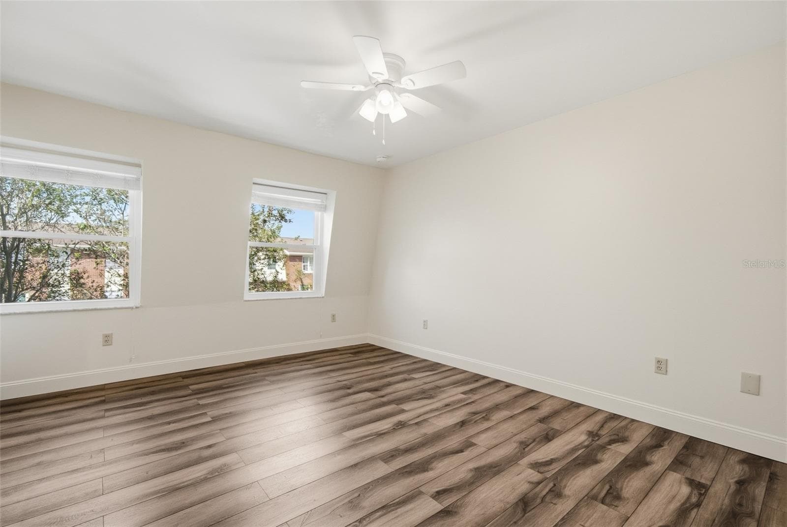 Condominium at 1920 E EDGEWOOD DR #E4, LAKELAND, photo 15 of 32
