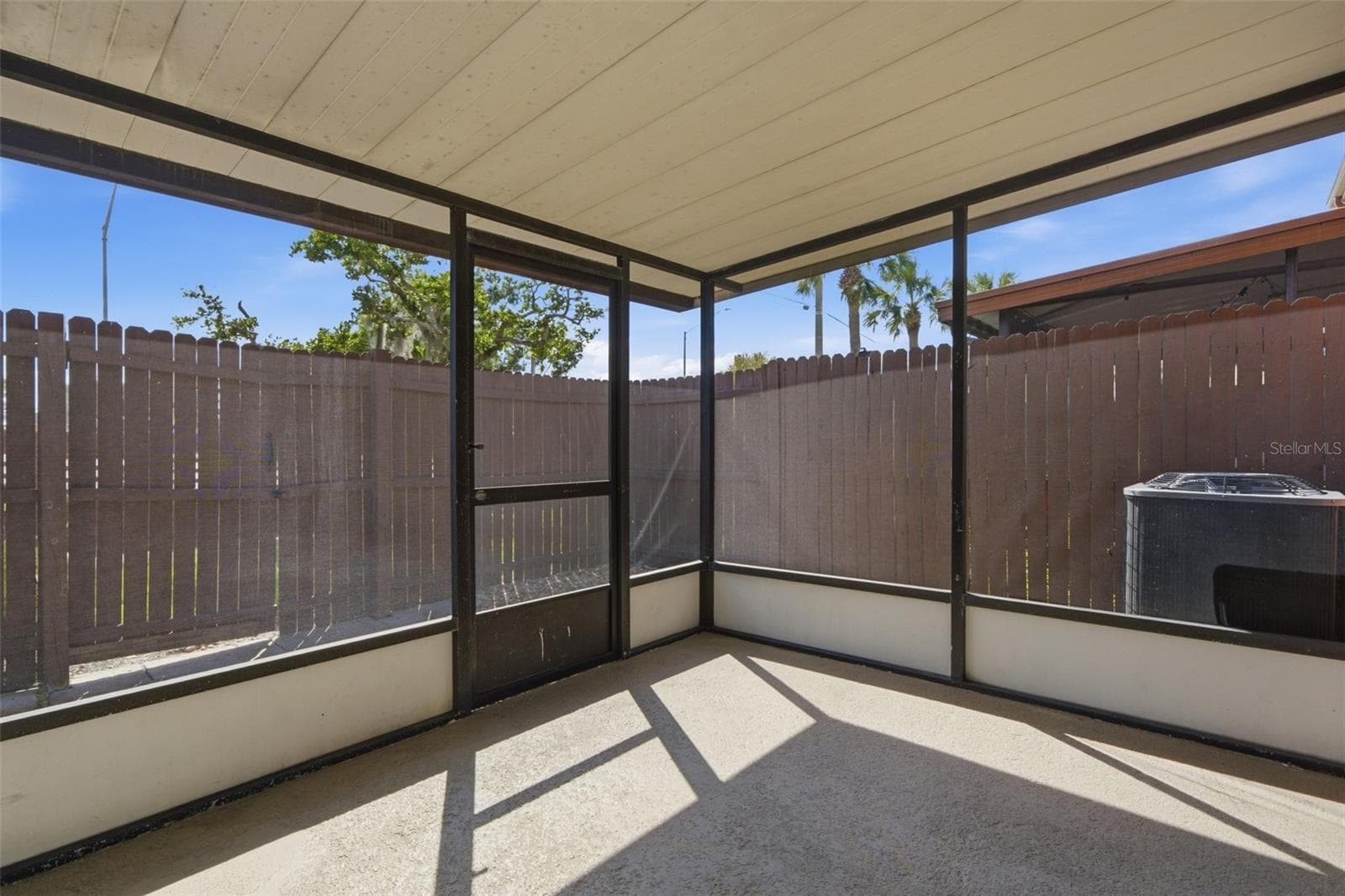 Condominium at 1920 E EDGEWOOD DR #E4, LAKELAND, photo 22 of 32