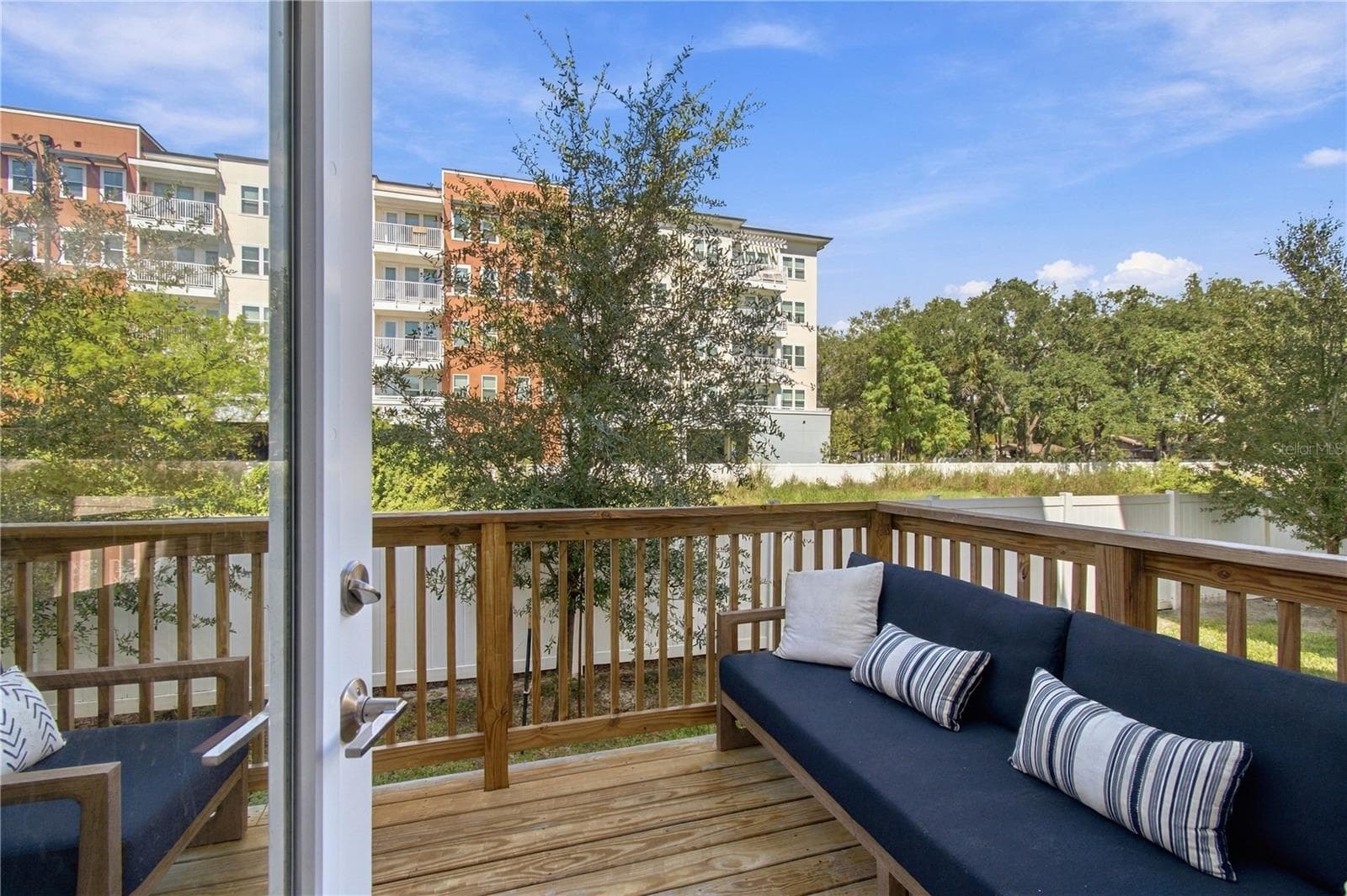 Townhouse at 4719 LEGACY PARK DR, TAMPA, photo 10 of 45