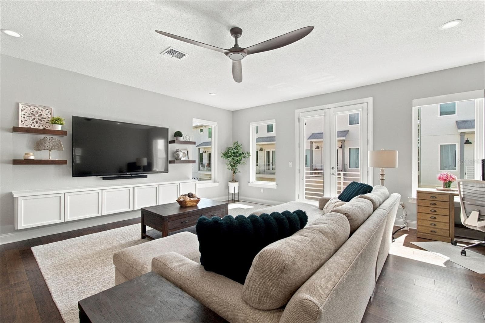 Townhouse at 4719 LEGACY PARK DR, TAMPA, photo 22 of 45