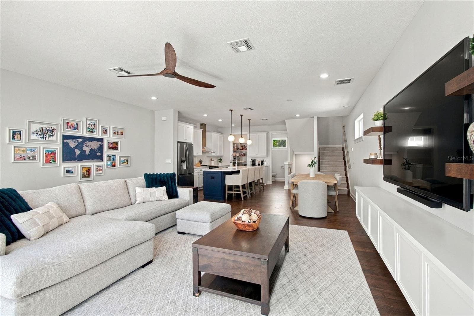 Townhouse at 4719 LEGACY PARK DR, TAMPA, photo 23 of 45