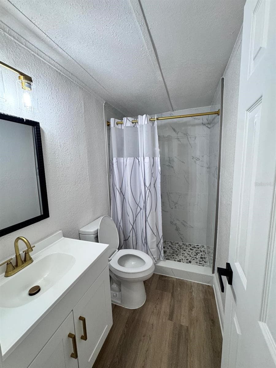 Manufactured Home at 116 2ND ST, DAVENPORT, photo 27 of 36