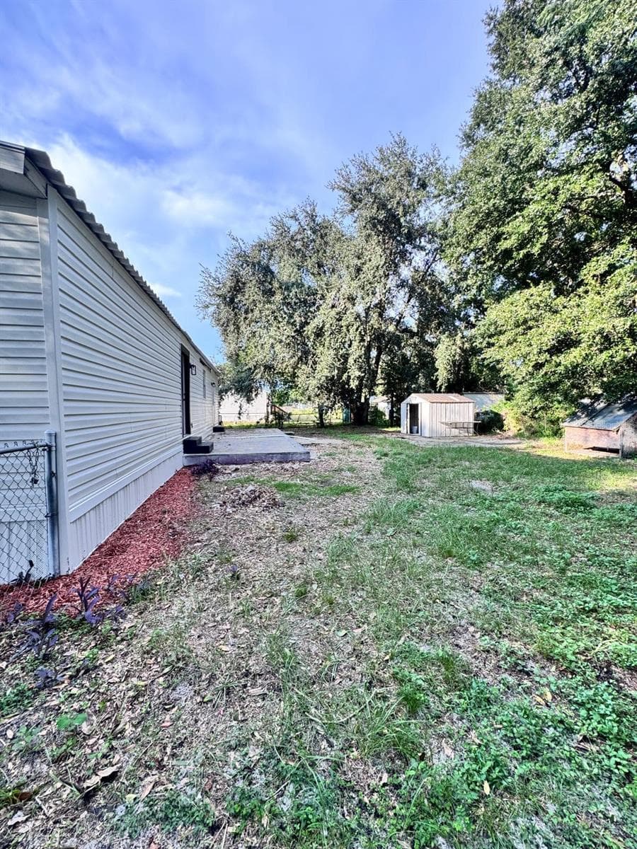 Manufactured Home at 116 2ND ST, DAVENPORT, photo 31 of 36