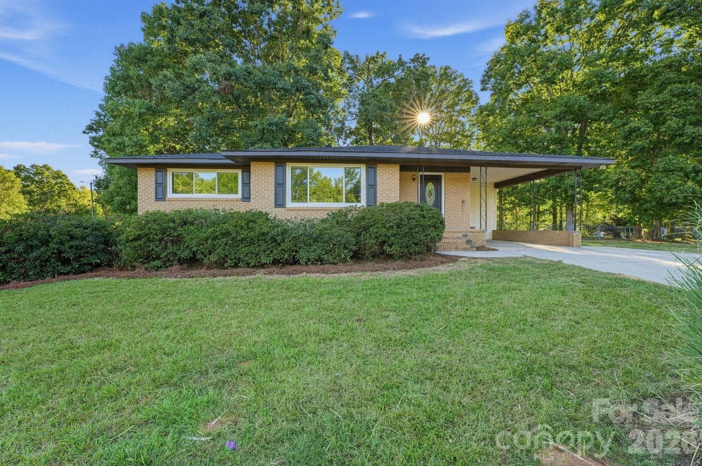 1227 Eden Drive