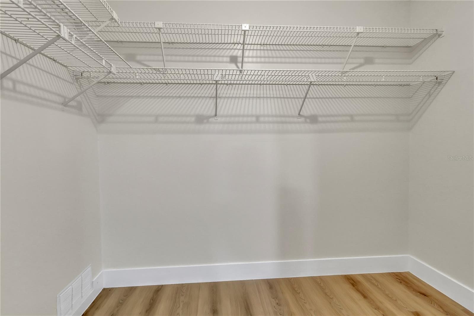 Single Family Residence at 10106 LAKEVIEW DR, NEW PORT RICHEY, photo 11 of 43