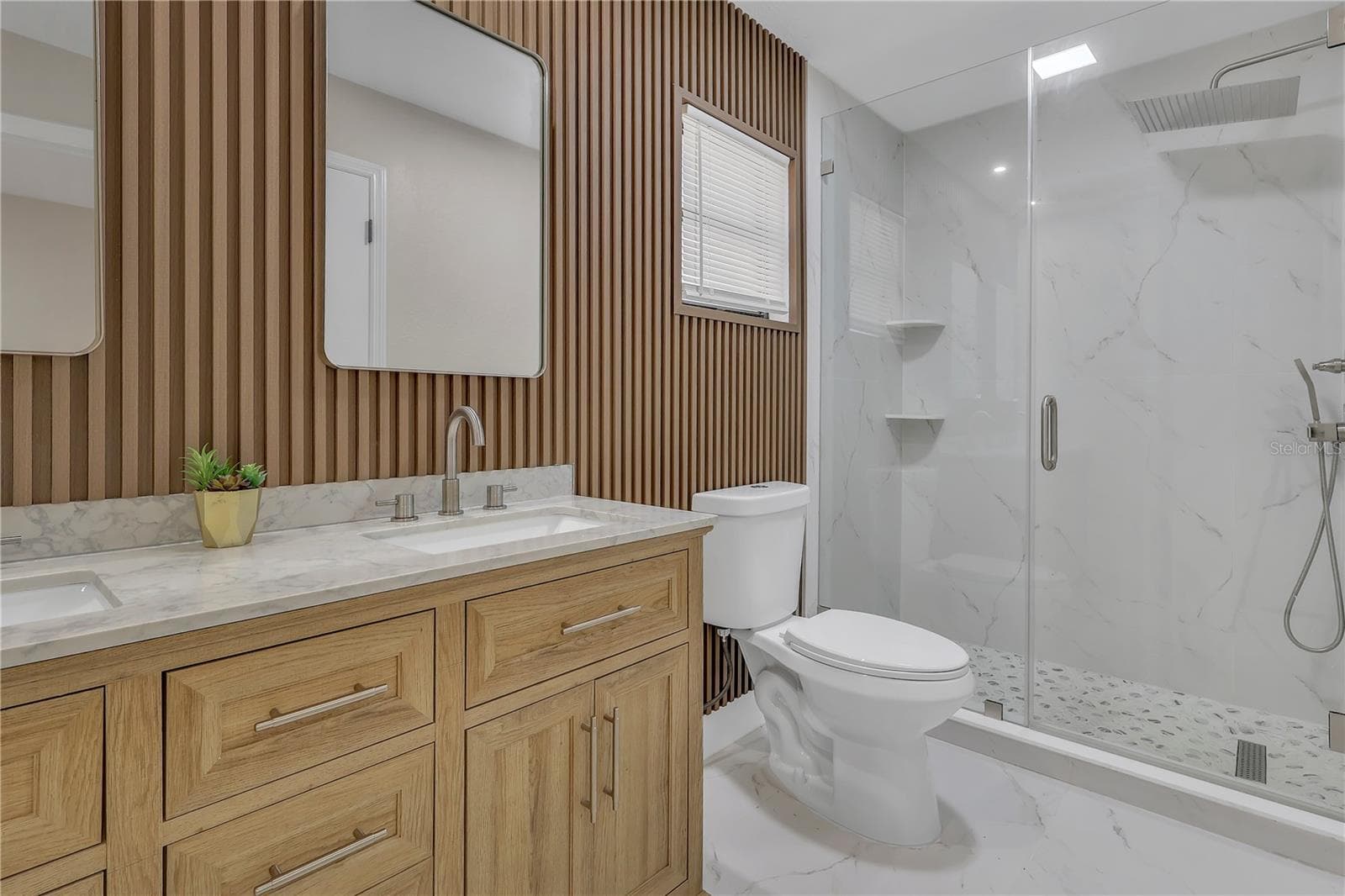 Single Family Residence at 10106 LAKEVIEW DR, NEW PORT RICHEY, photo 12 of 43