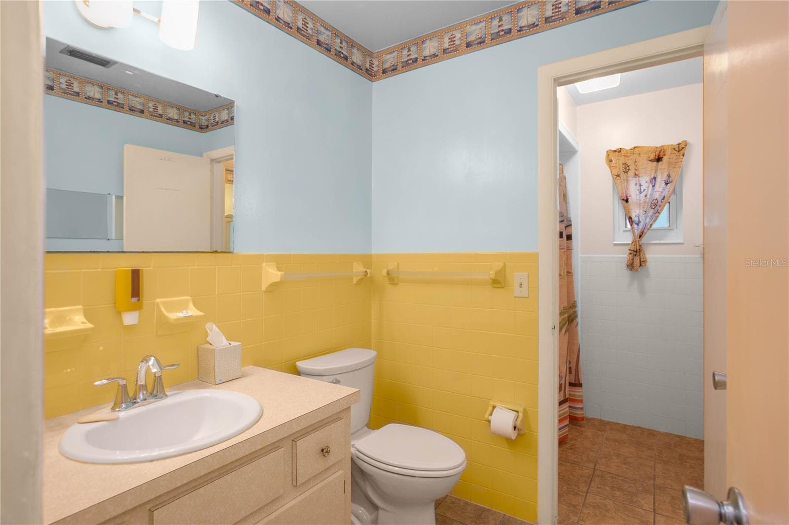 Single Family Residence at 8621 E GOSPEL ISLAND RD, INVERNESS, photo 20 of 40