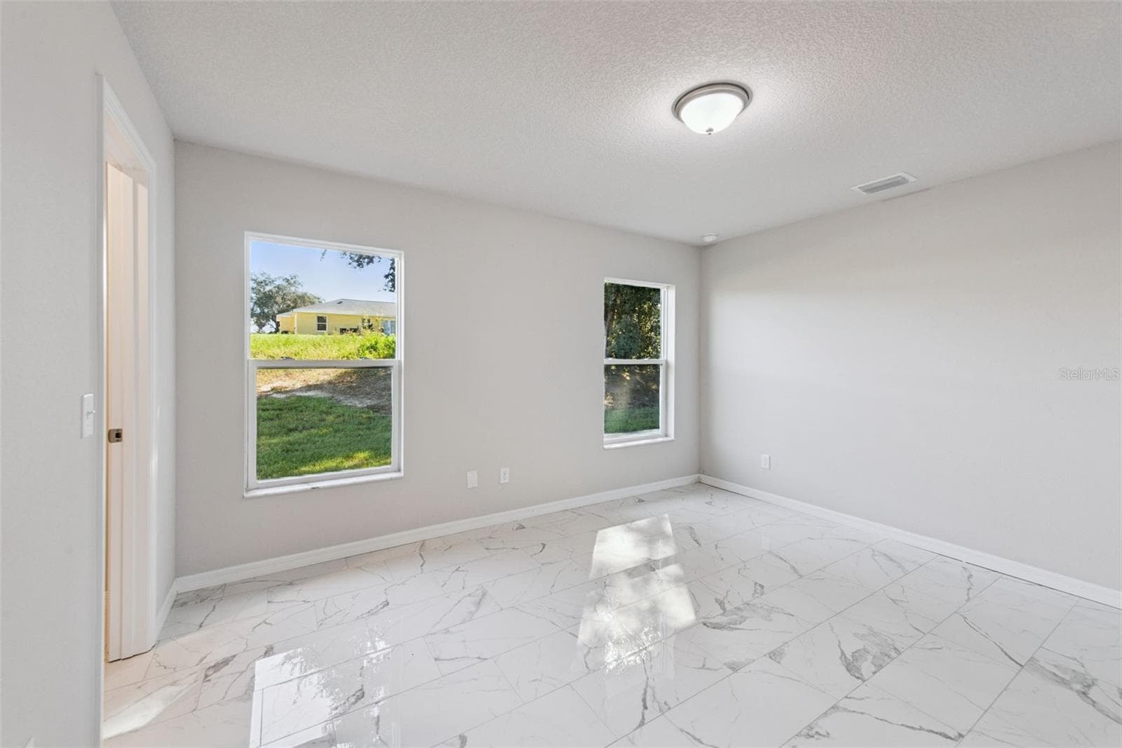 Single Family Residence at 103 N CAPE TER, INVERNESS, photo 29 of 38