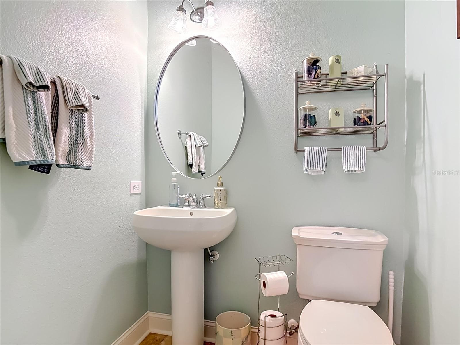 Single Family Residence at 123 IVYDALE MANOR DR, DELAND, photo 24 of 55