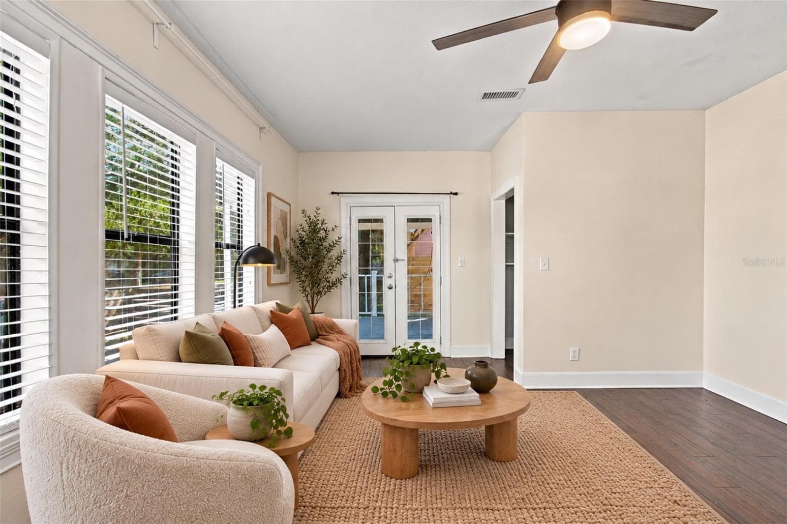Single Family Residence at 805 E OSBORNE AVE, TAMPA, photo 14 of 45
