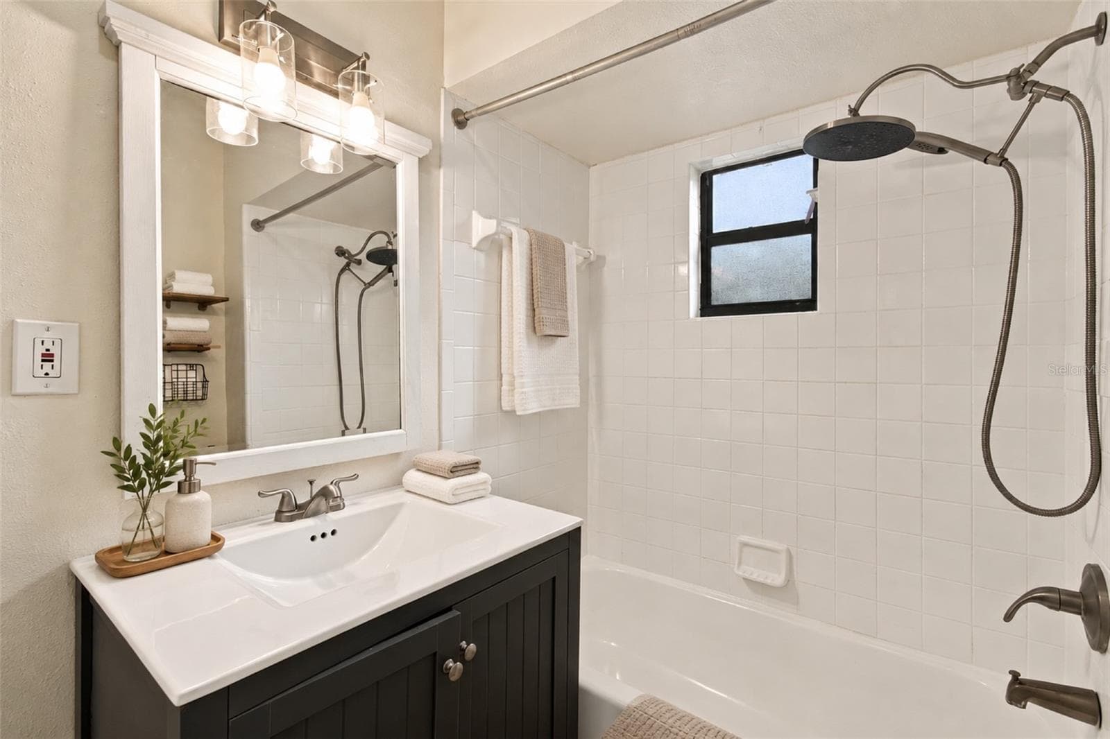Single Family Residence at 805 E OSBORNE AVE, TAMPA, photo 21 of 45