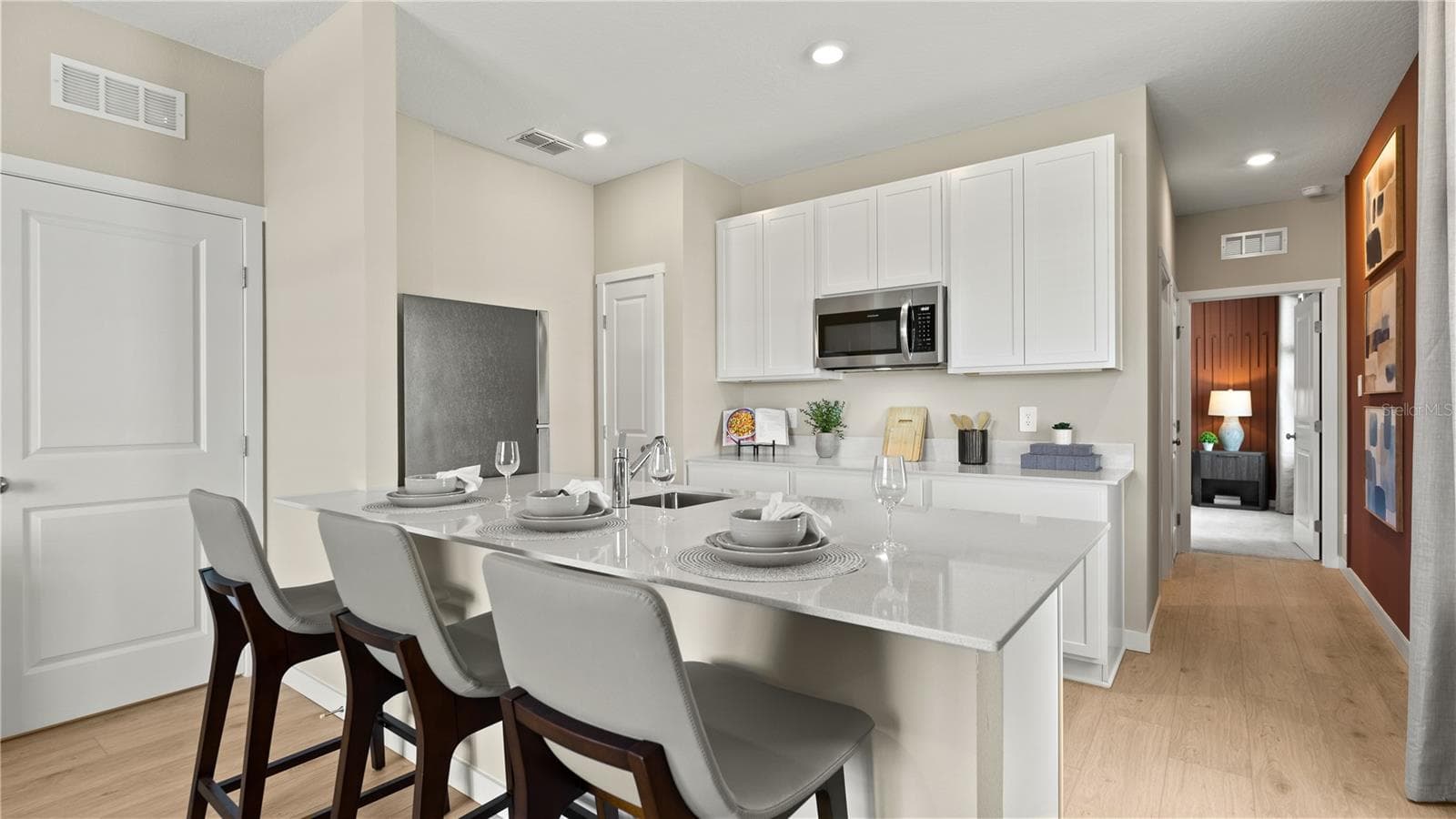 Single Family Residence at 4918 WALTHAM FOREST DR, DAVENPORT, photo 6 of 31