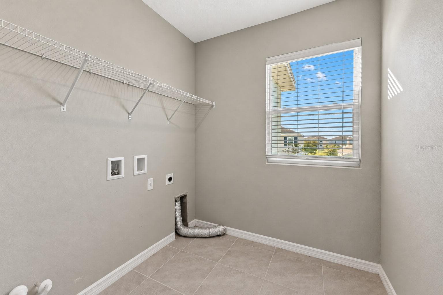 Laundry room - 5126 Jackel Chase Dr, Wimauma - 5126 JACKEL CHASE DR, WIMAUMA