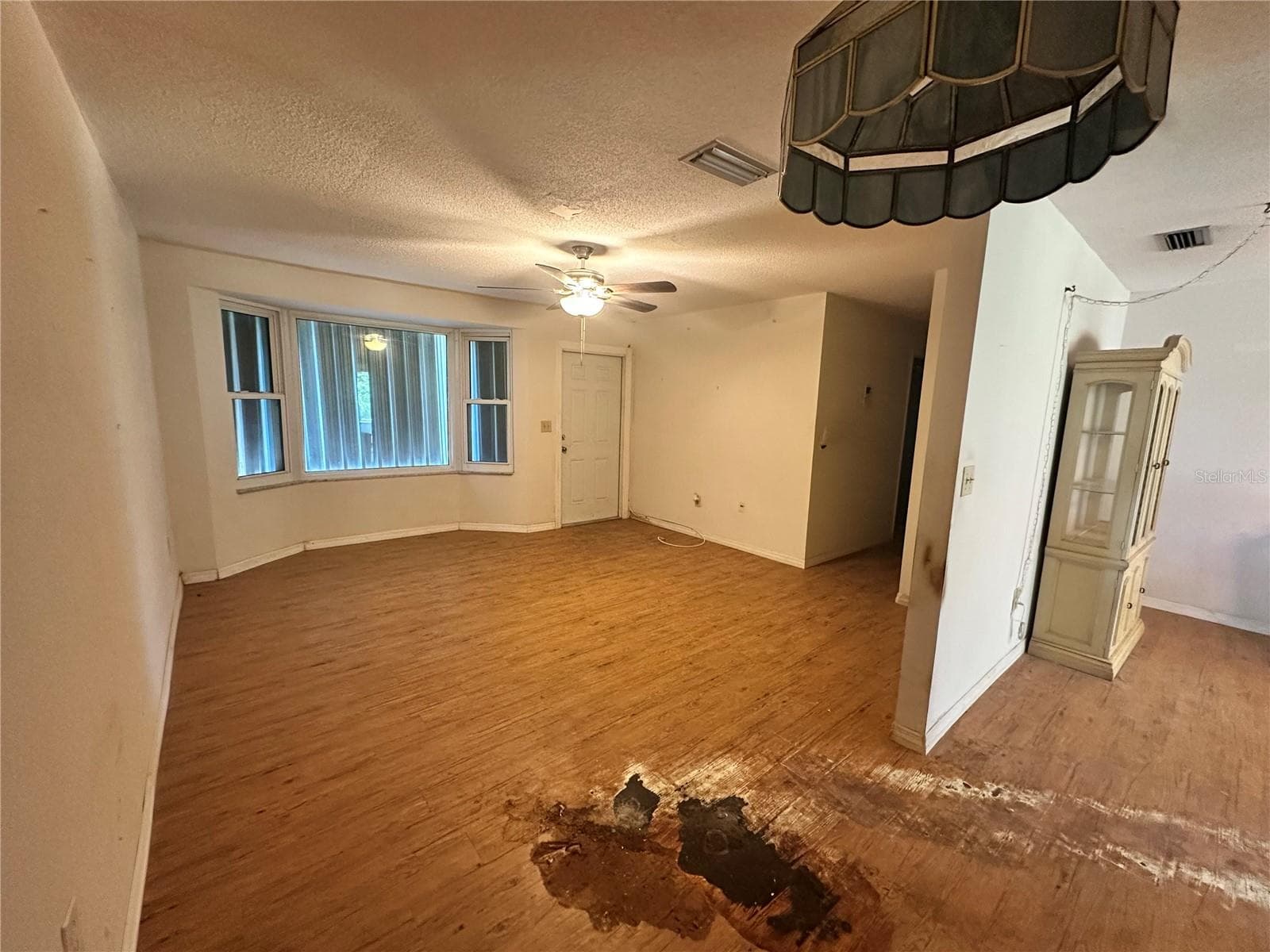 living room - 1554 INVERNESS ST, PORT CHARLOTTE