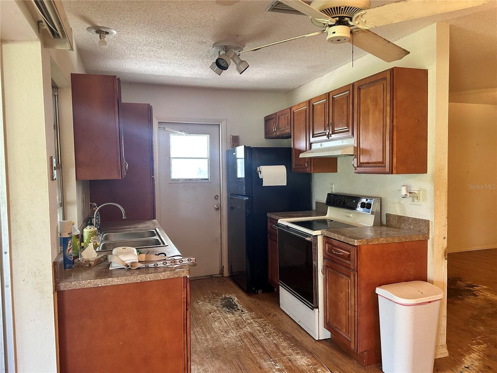 Single Family Residence at 1554 INVERNESS ST, PORT CHARLOTTE, photo 9 of 29