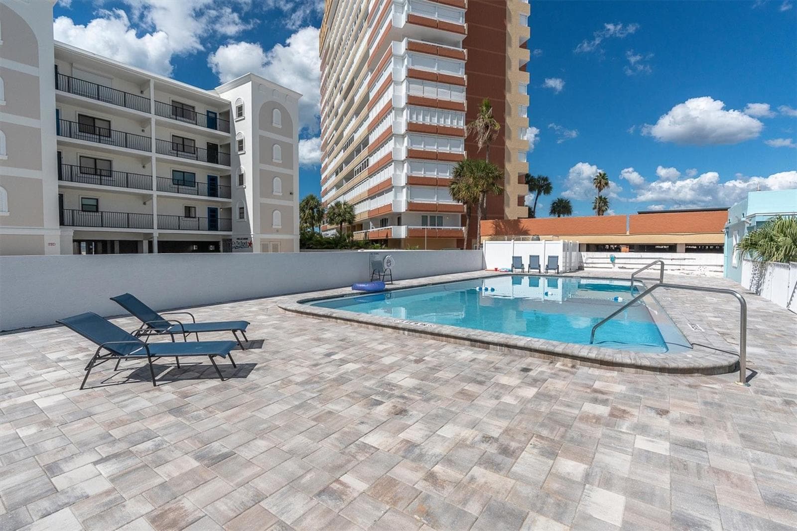 Condo - Hotel at 17880 GULF BLVD #12, REDINGTON SHORES, photo 20 of 30