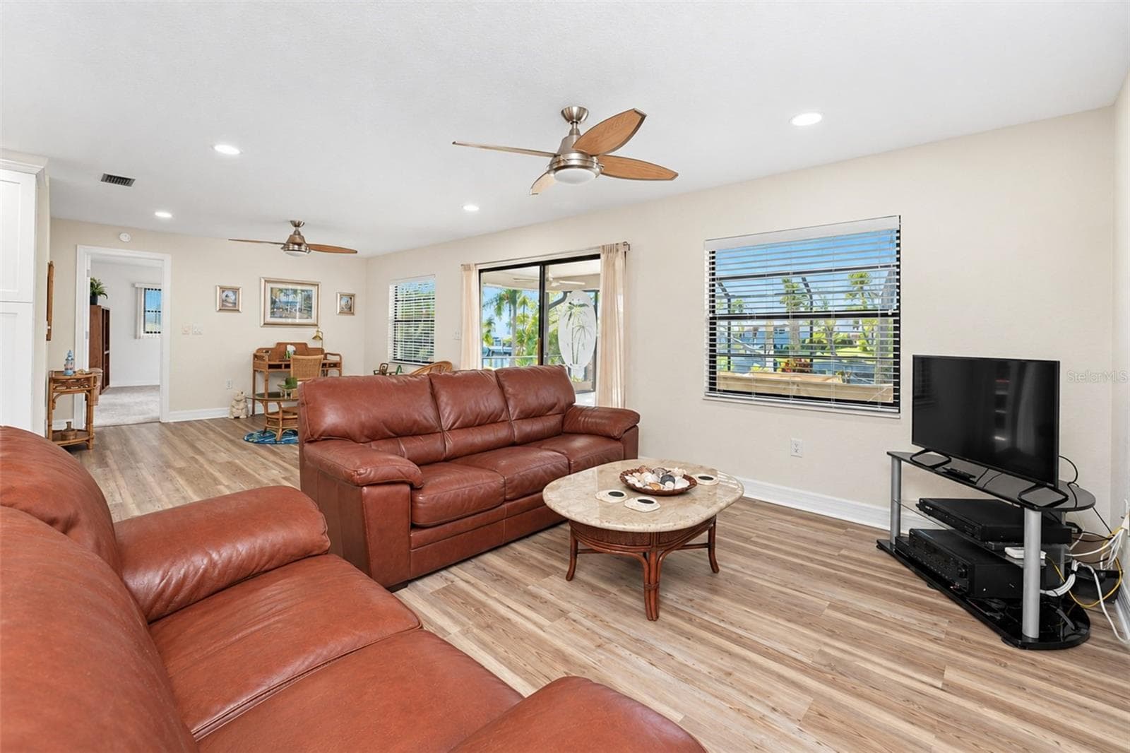 Single Family Residence at 18231 HOTTELET CIR, PORT CHARLOTTE, photo 18 of 72