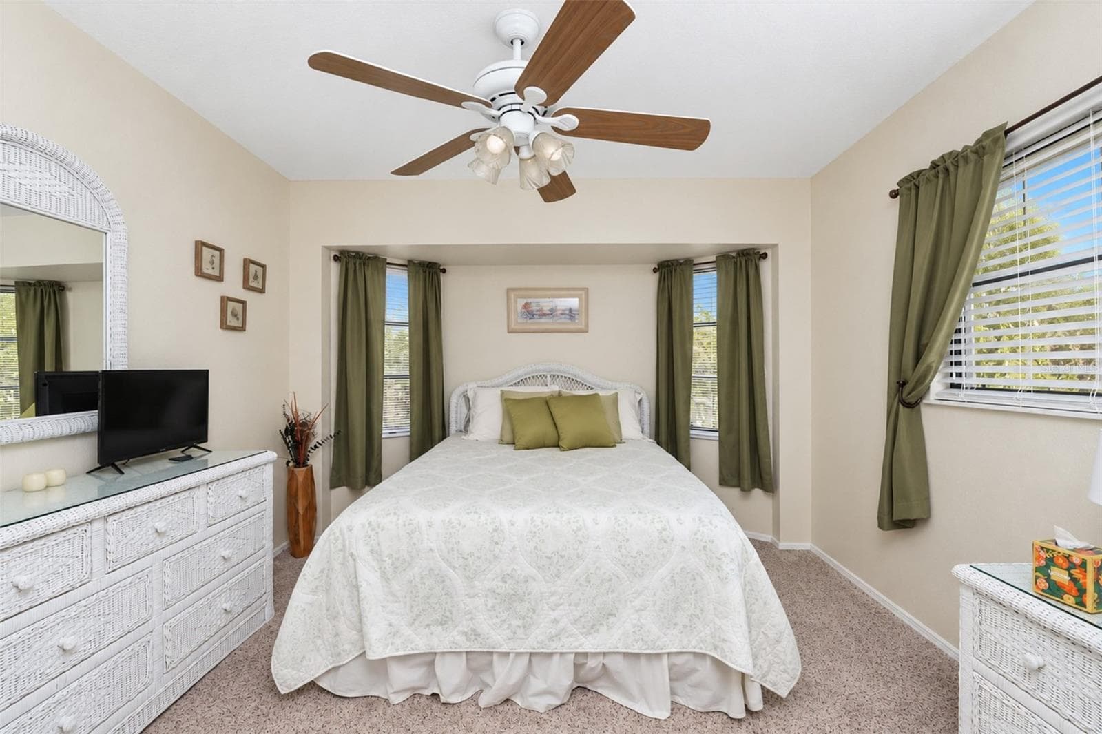 Single Family Residence at 18231 HOTTELET CIR, PORT CHARLOTTE, photo 40 of 72