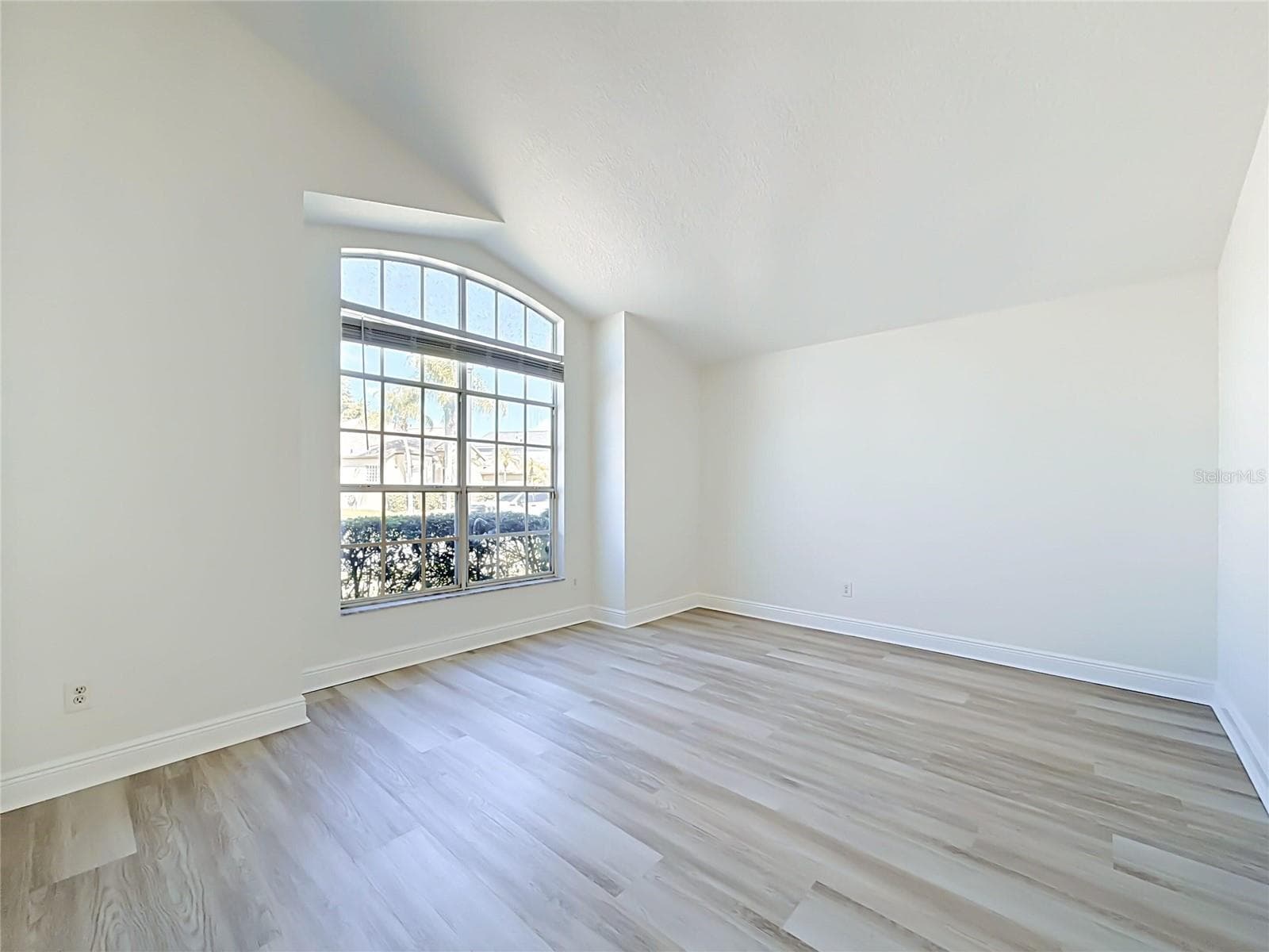 Single Family Residence at 609 SEASCAPE AVE, ORLANDO, photo 7 of 54