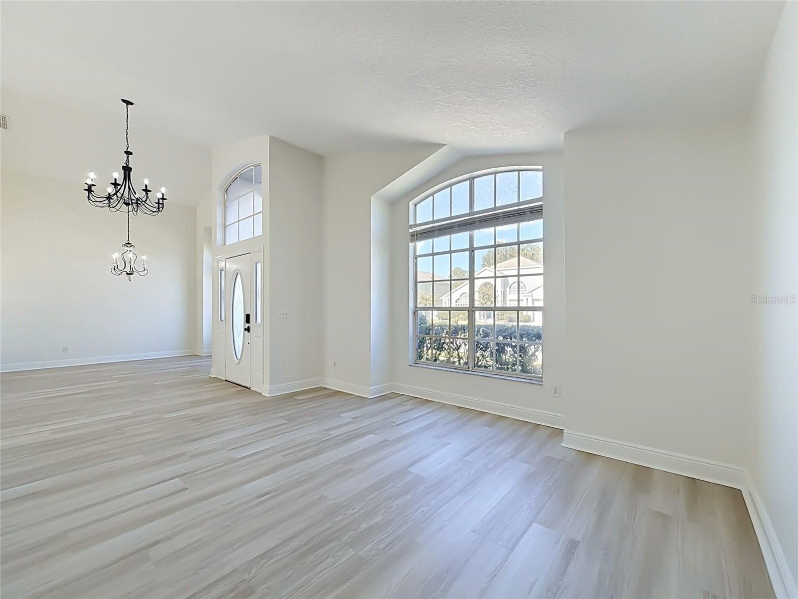 Single Family Residence at 609 SEASCAPE AVE, ORLANDO, photo 8 of 54