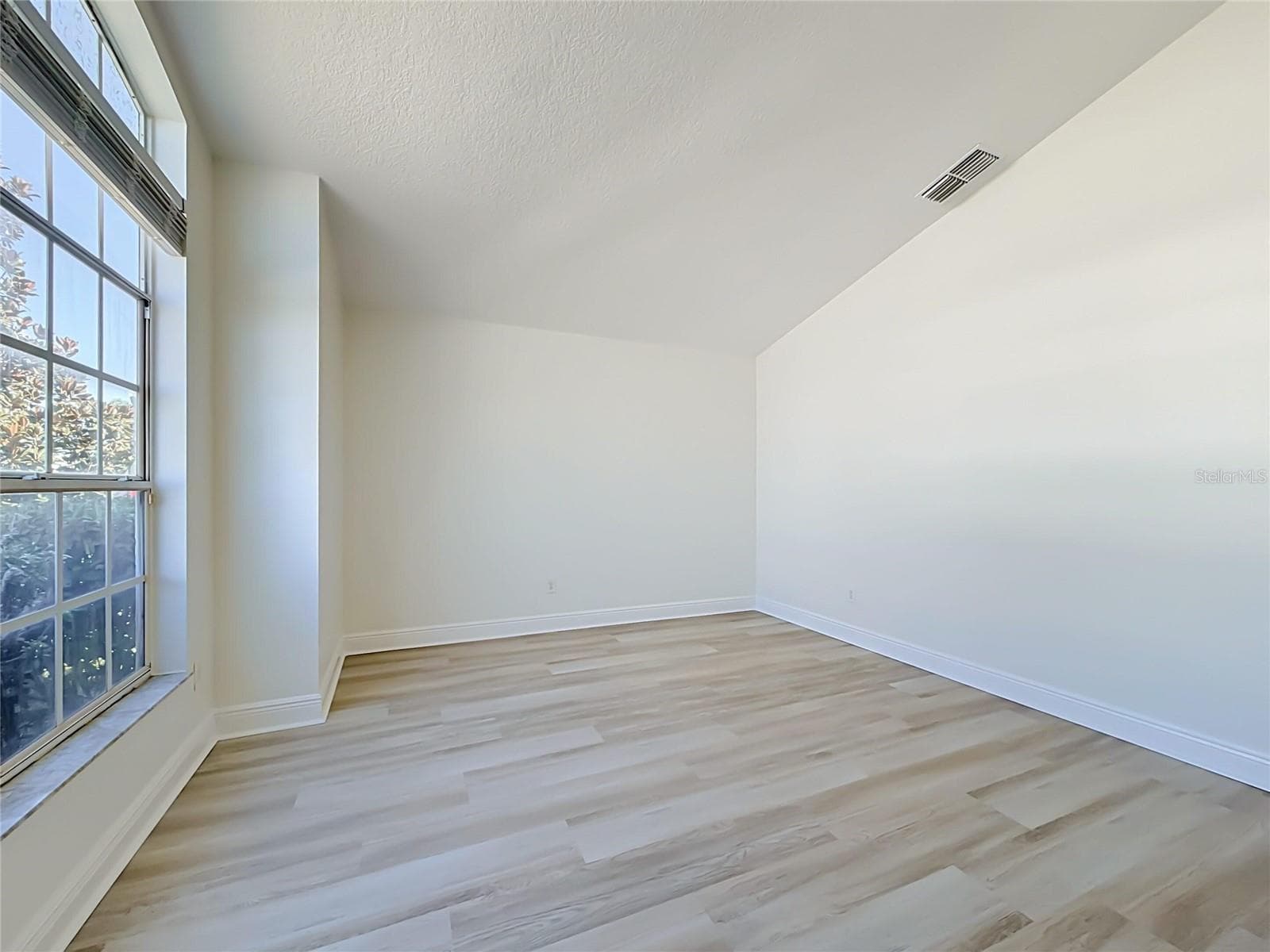 Single Family Residence at 609 SEASCAPE AVE, ORLANDO, photo 10 of 54