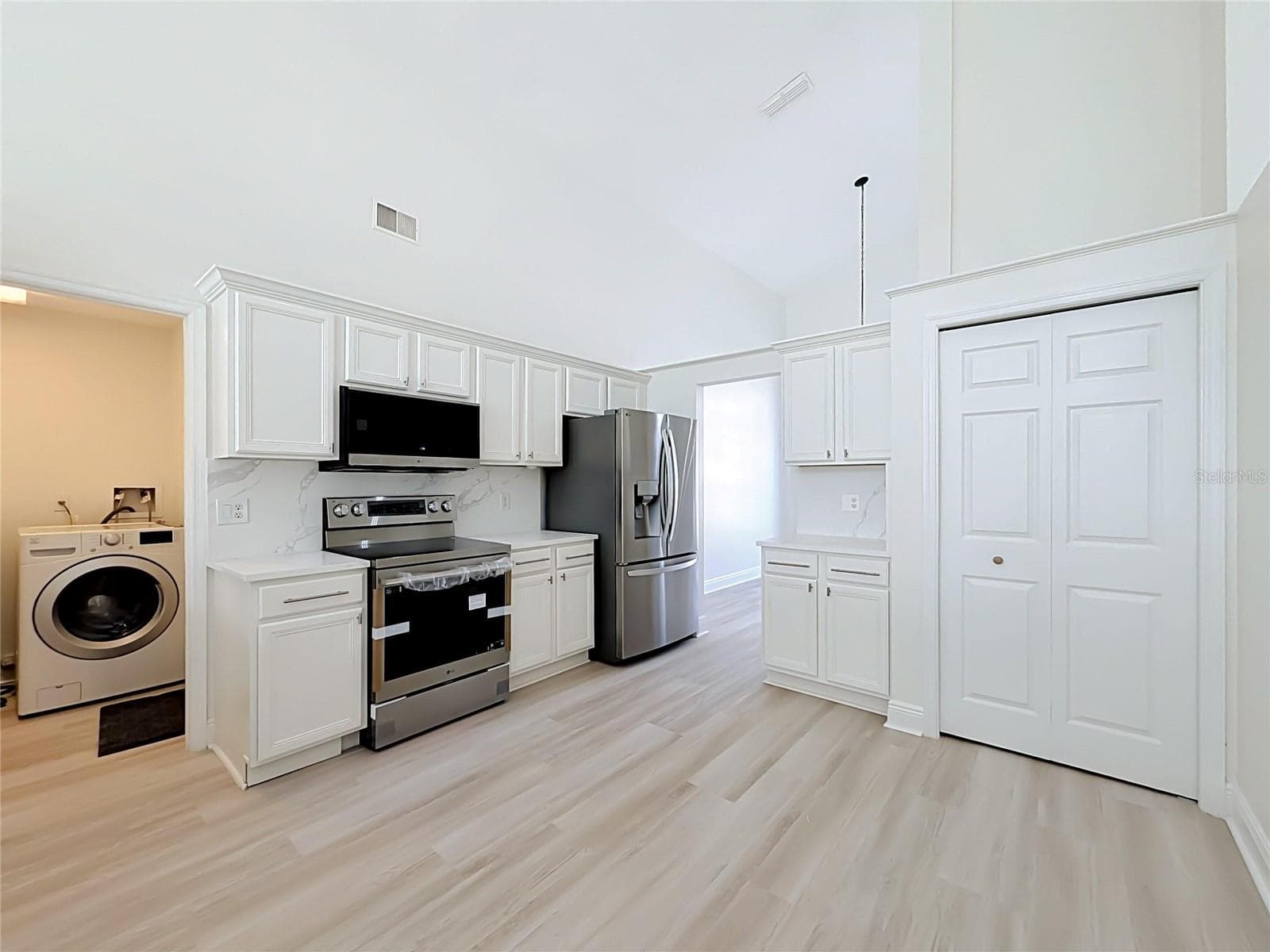 Single Family Residence at 609 SEASCAPE AVE, ORLANDO, photo 18 of 54