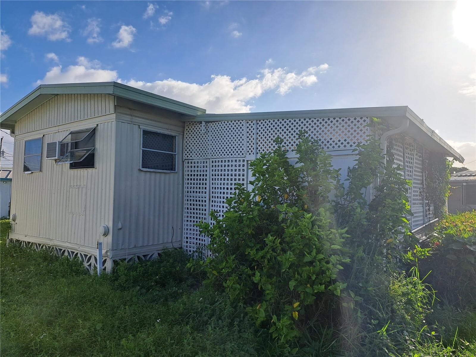 Mobile Home at 3701 14 ST W #lot #17, BRADENTON, photo 5 of 31