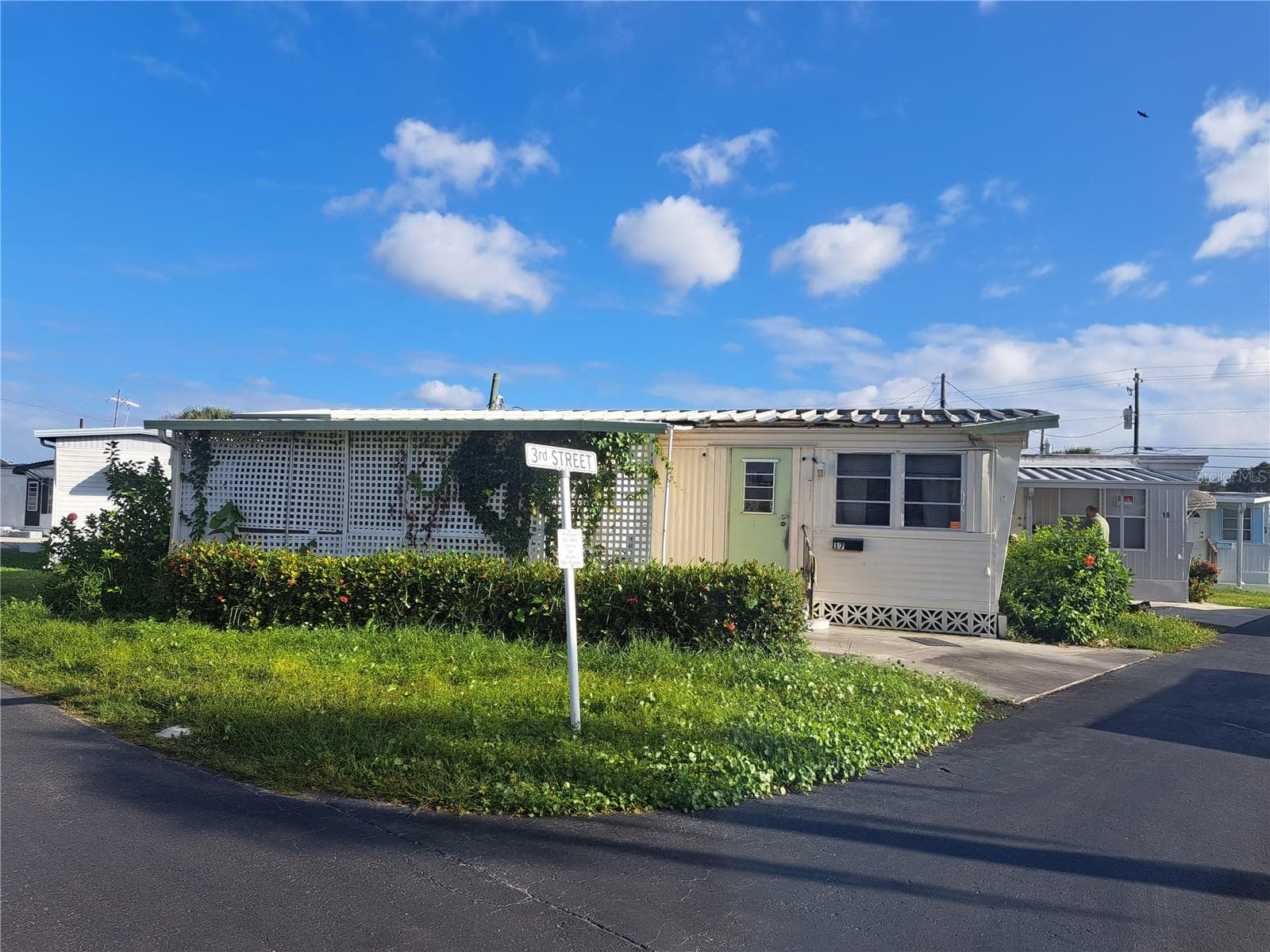 Mobile Home at 3701 14 ST W #lot #17, BRADENTON, photo 6 of 31