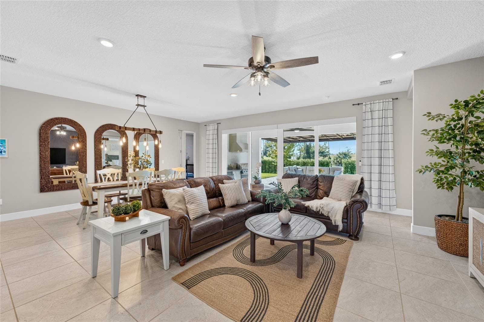 Single Family Residence at 15345 WILLOW RIDGE DR, MONTVERDE, photo 8 of 90