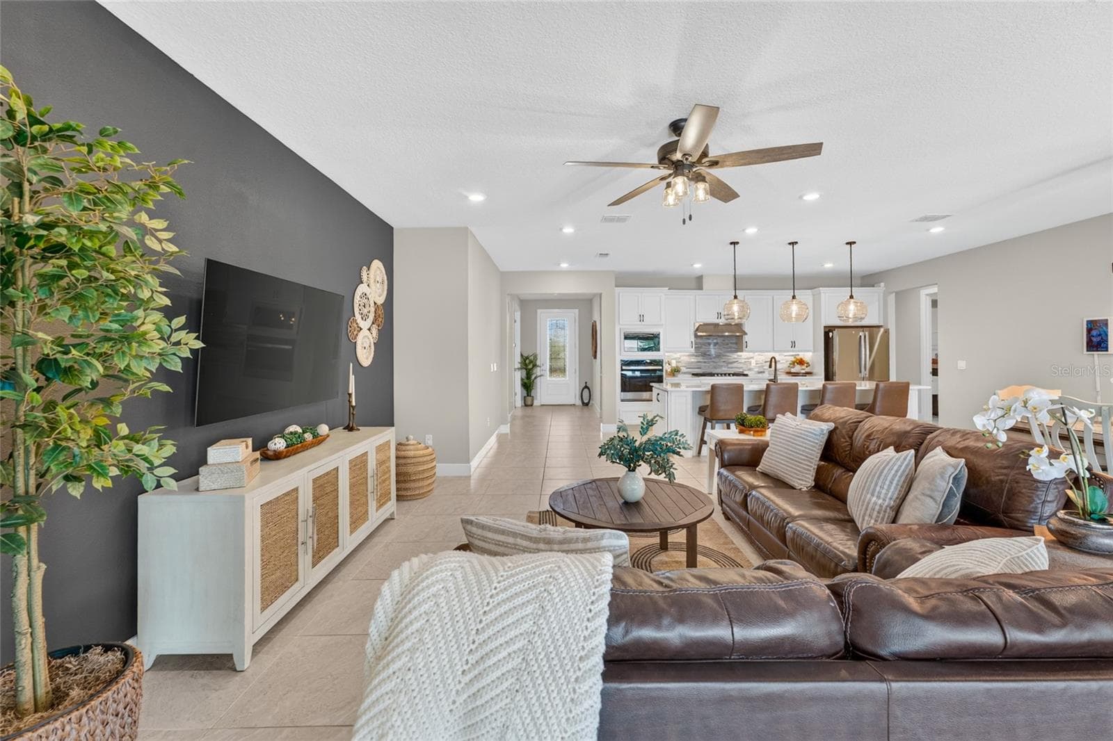 Single Family Residence at 15345 WILLOW RIDGE DR, MONTVERDE, photo 12 of 90
