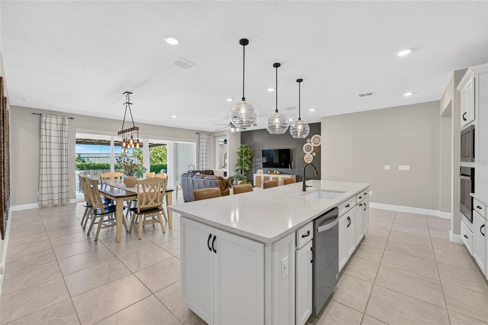 Single Family Residence at 15345 WILLOW RIDGE DR, MONTVERDE, photo 17 of 90