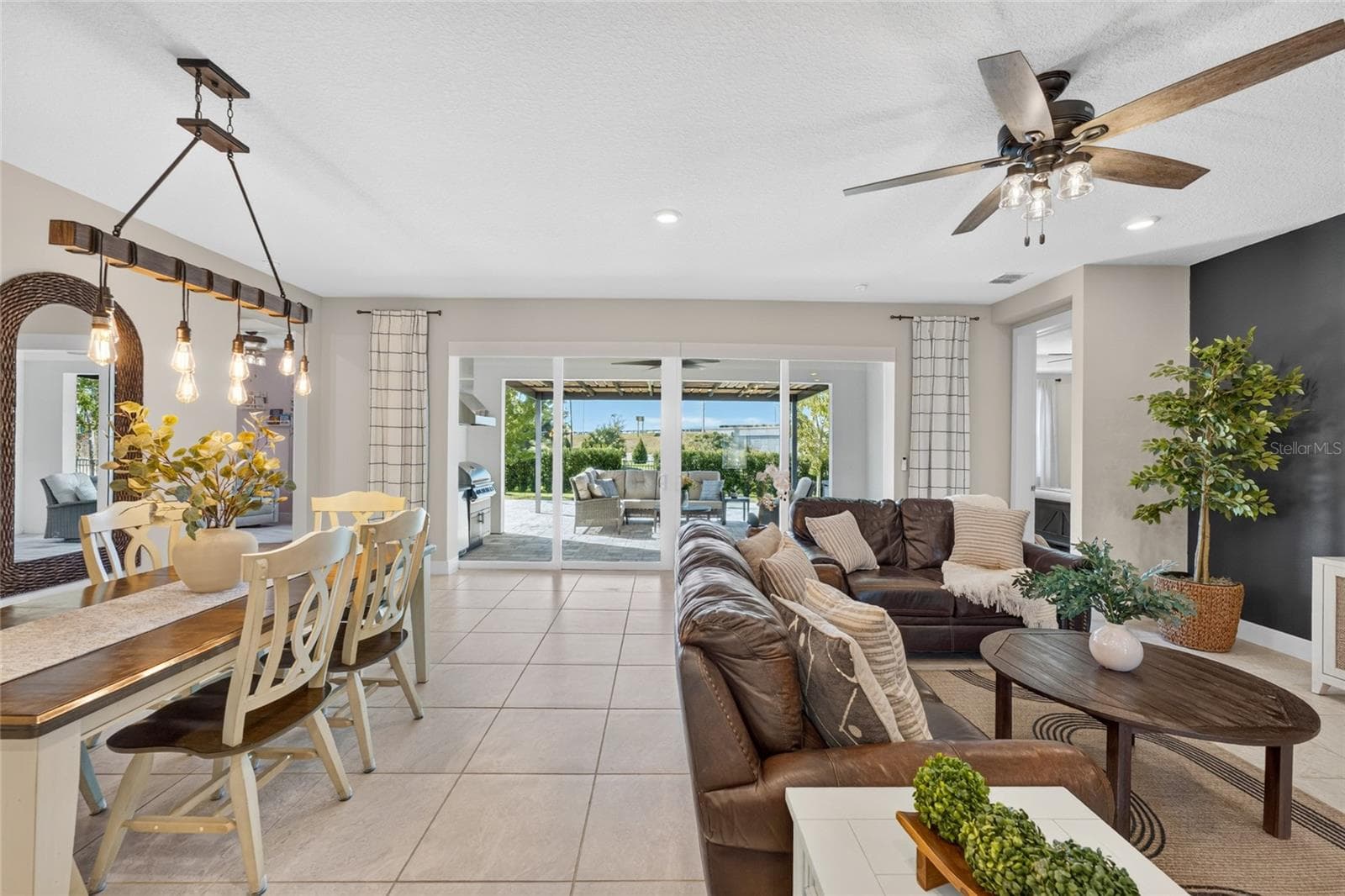Single Family Residence at 15345 WILLOW RIDGE DR, MONTVERDE, photo 24 of 90