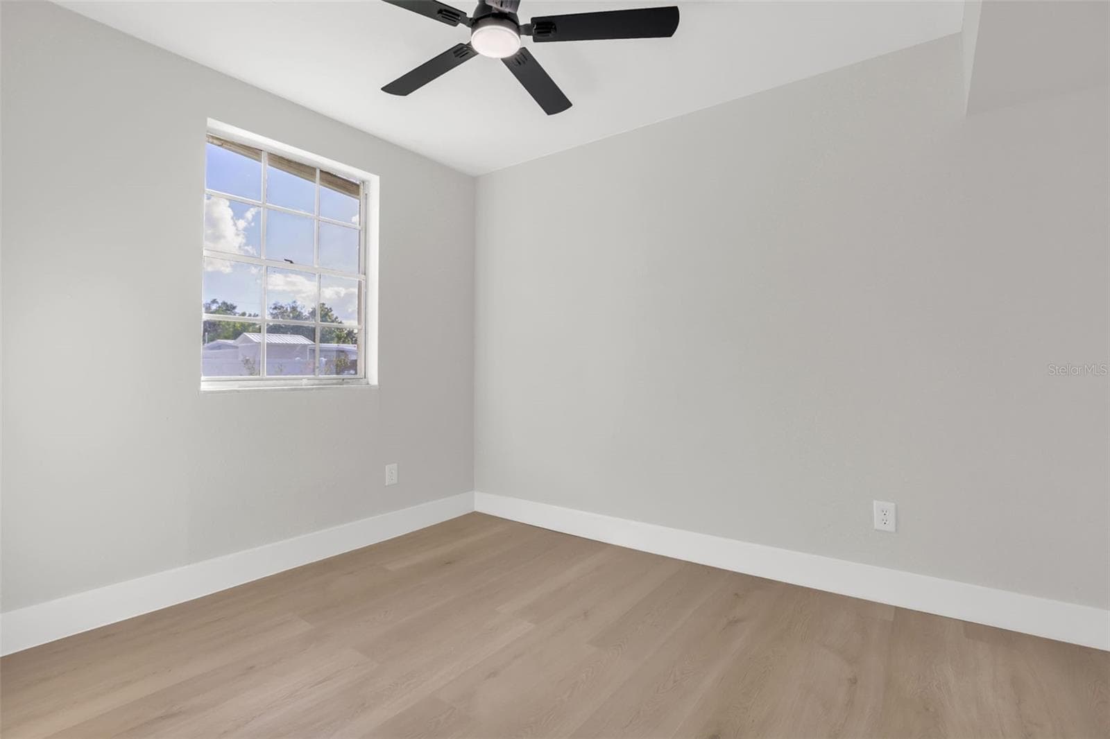 Single Family Residence at 2308 MORNING GLORY DR, ORLANDO, photo 20 of 38