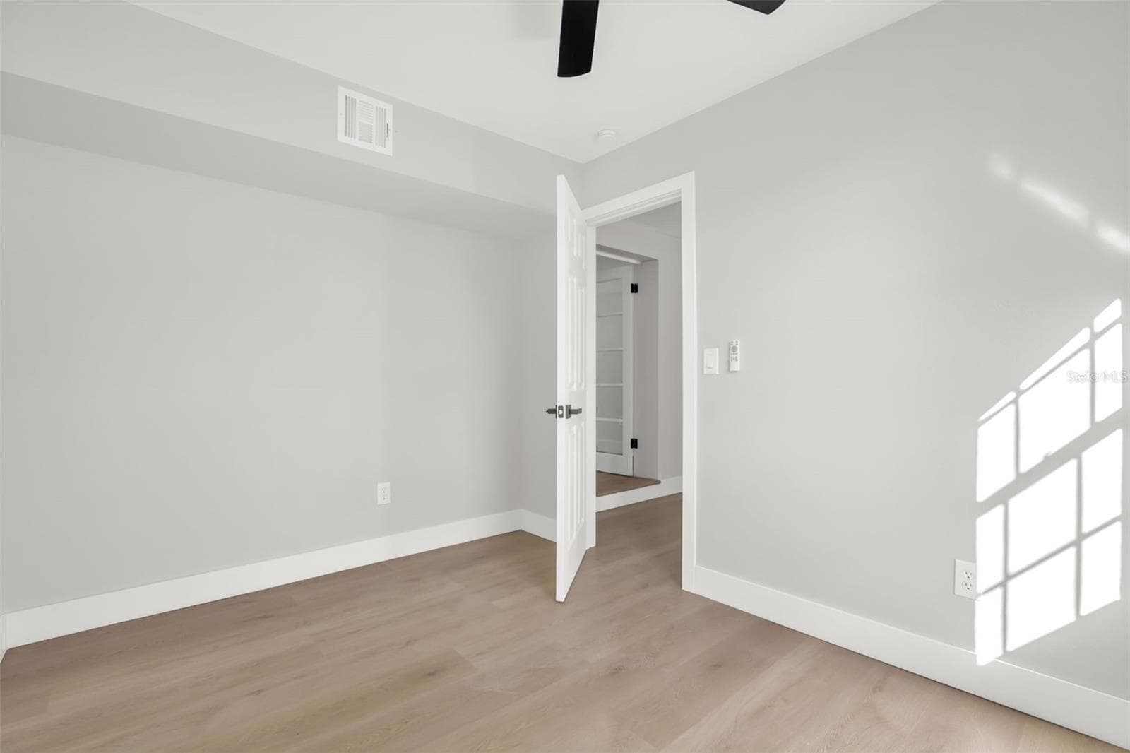 Single Family Residence at 2308 MORNING GLORY DR, ORLANDO, photo 21 of 38