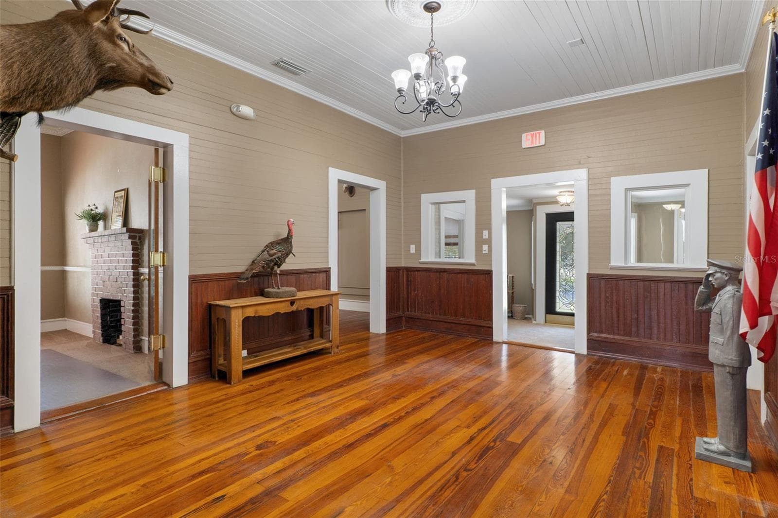 Office at 322 E PARK AVE, CHIEFLAND, photo 13 of 38