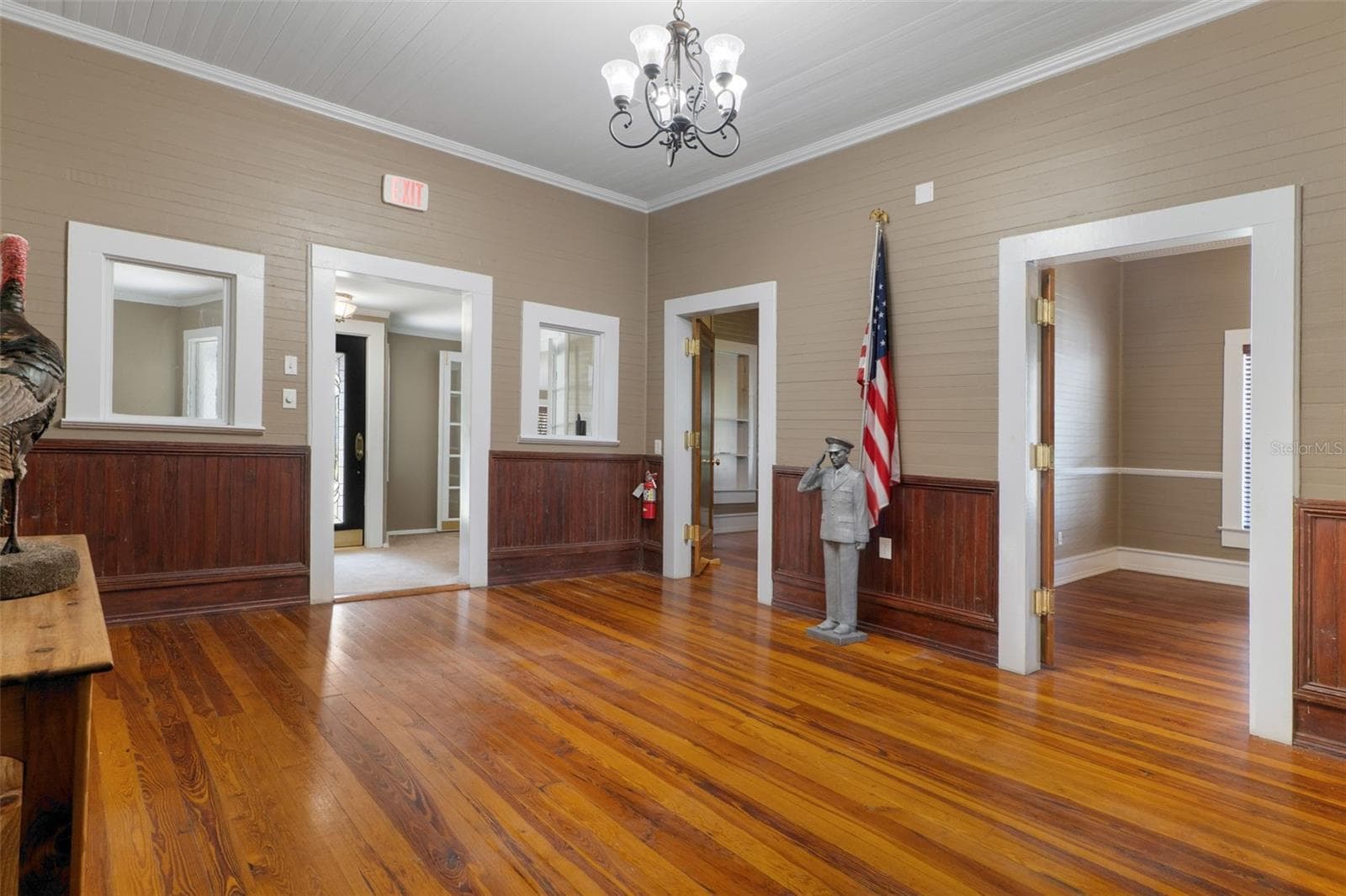 Office at 322 E PARK AVE, CHIEFLAND, photo 14 of 38