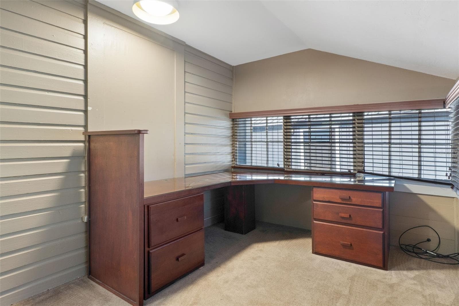 Office at 322 E PARK AVE, CHIEFLAND, photo 26 of 38