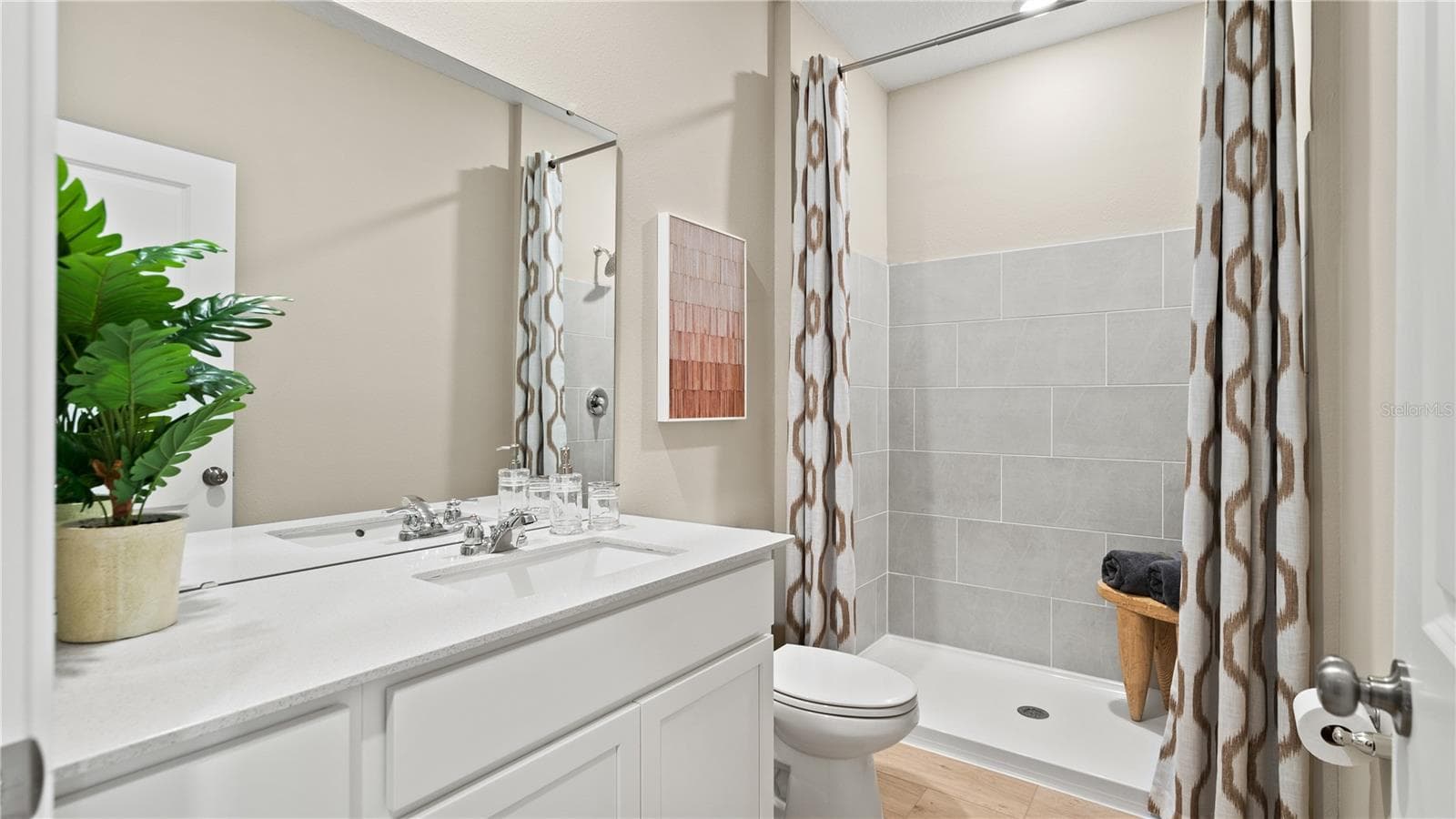 Single Family Residence at 4926 WALTHAM FOREST DR, DAVENPORT, photo 10 of 31