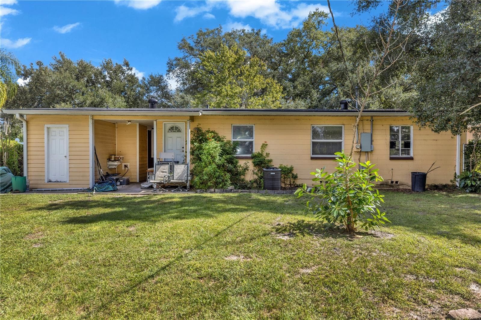 Single Family Residence at 5620 SANDALWOOD DR, ORLANDO, photo 3 of 22