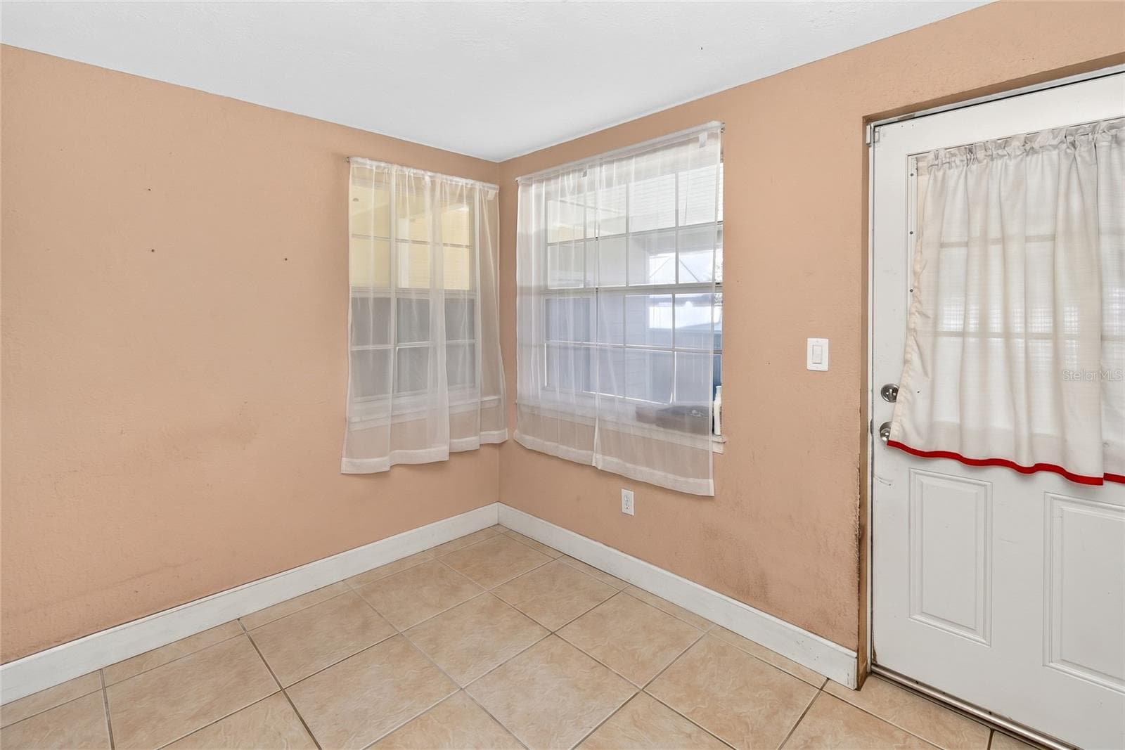Single Family Residence at 5620 SANDALWOOD DR, ORLANDO, photo 15 of 22
