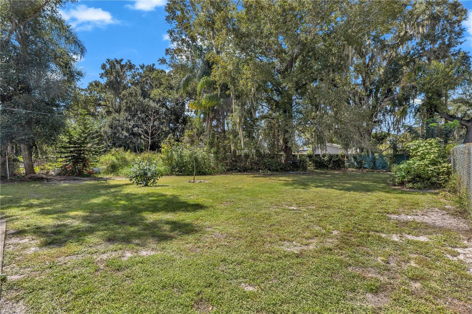 Single Family Residence at 5620 SANDALWOOD DR, ORLANDO, photo 20 of 22